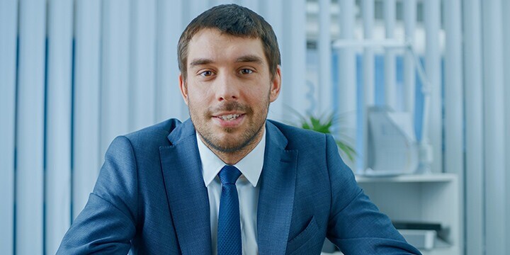翻訳ツールに透明ディスプレイを活用するメリット｜TOPPAN