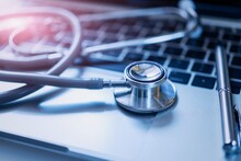 健診業務を委託して効率化を図る方法とは？｜TOPPAN BPO