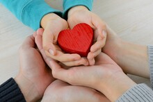 自治体の子育て支援の最新動向は？テーマ別の施策も解説　｜TOPPAN BPO