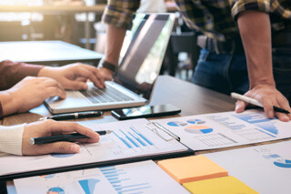 BtoBマーケティングの施策例・厳選30選！ フェーズ別の効果的な実施ポイントも解説