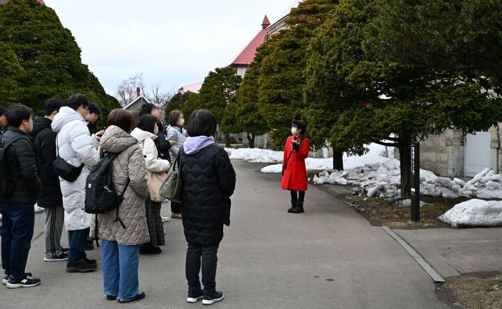 『VoiceBiz® Remote』ニッカウヰスキー株式会社様 　北海道 余市蒸溜所見学ガイドツアーでの導入事例｜TOPPAN