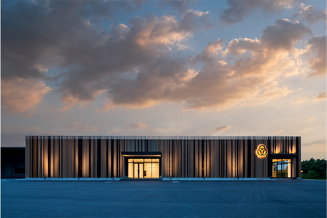 【事例紹介】ルーバーファサードのメリットと設計デザインのポイント