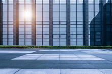 建築基準法における「防火区画とスパンドレル」の関連性｜仕上げ材の種類と特徴を比較