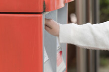 請求書の郵送マナーは変わる？郵便法改正に伴う新しい送付方法